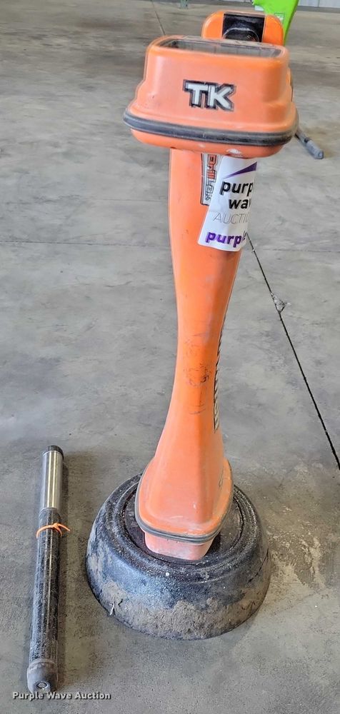 image for item EA2634 2015 Ditch Witch TK guidance system