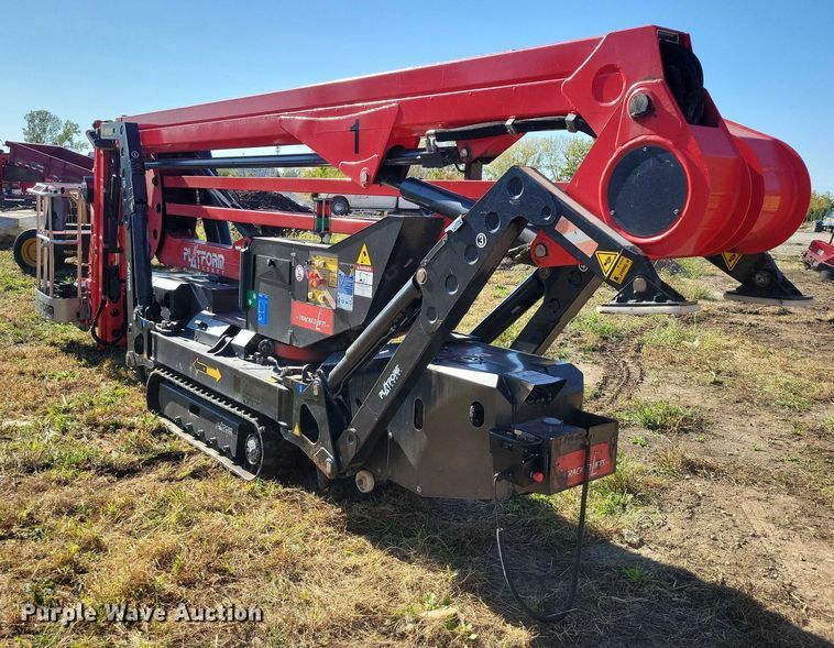 image for item EA2636 2018 Platform Basket PB 22.10 tracked boom lift