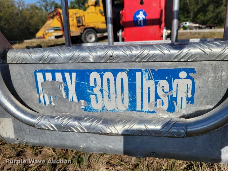 image for item EA2636 2018 Platform Basket PB 22.10 tracked boom lift