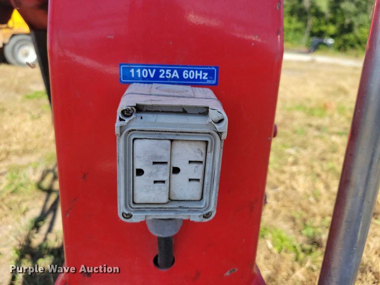 image for item EA2636 2018 Platform Basket PB 22.10 tracked boom lift