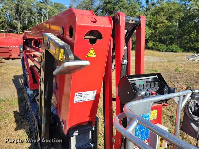 image for item EA2636 2018 Platform Basket PB 22.10 tracked boom lift