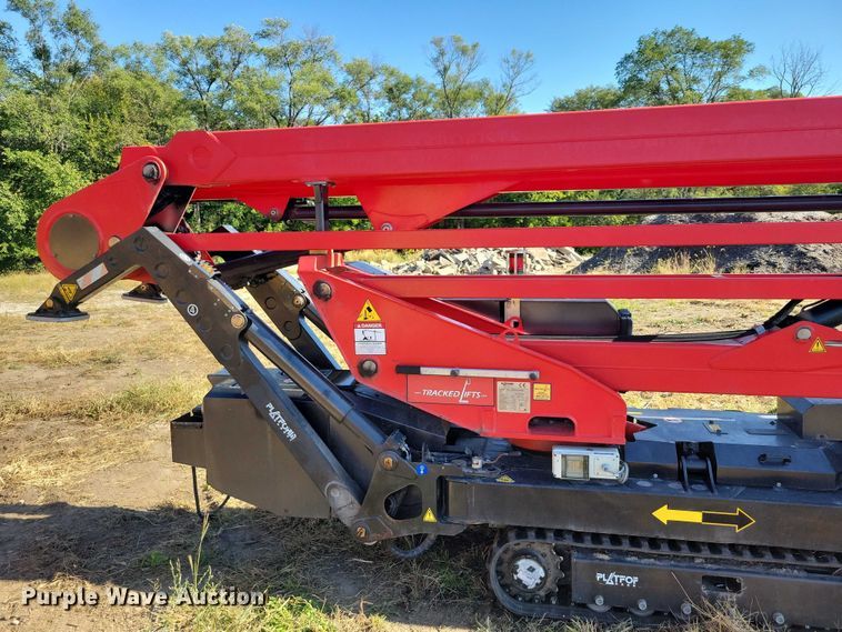 image for item EA2636 2018 Platform Basket PB 22.10 tracked boom lift