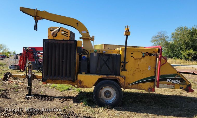 image for item EA2638 2017 Vermeer BC1800XL wood chipper