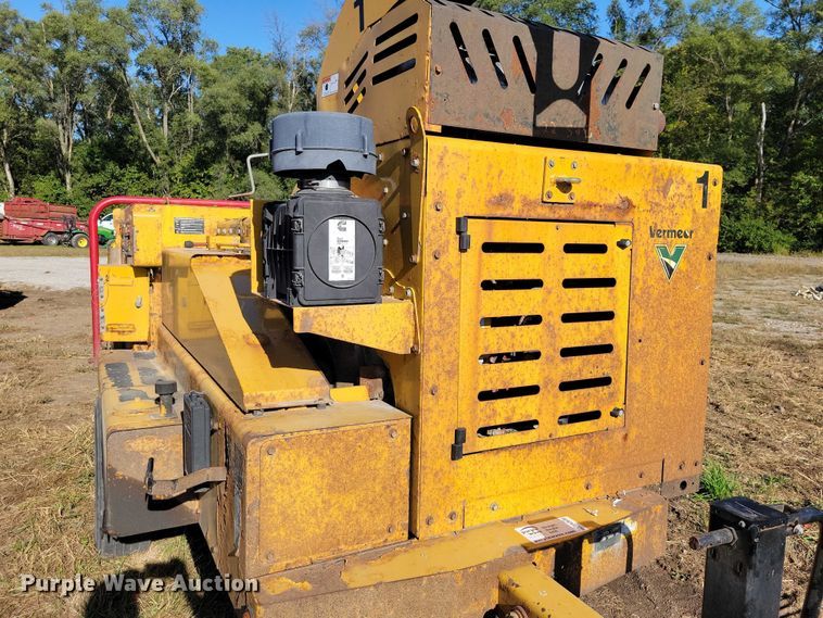 image for item EA2638 2017 Vermeer BC1800XL wood chipper