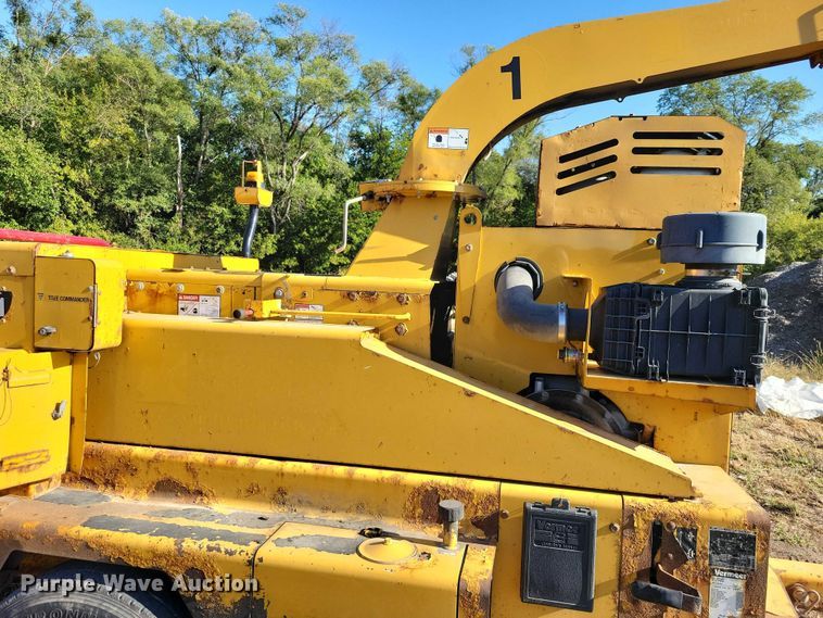 image for item EA2638 2017 Vermeer BC1800XL wood chipper