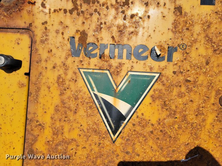 image for item EA2638 2017 Vermeer BC1800XL wood chipper