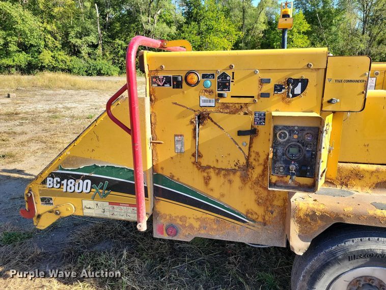 image for item EA2638 2017 Vermeer BC1800XL wood chipper