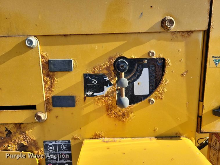 image for item EA2638 2017 Vermeer BC1800XL wood chipper