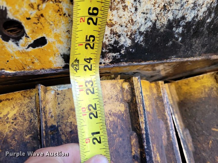 image for item EA2638 2017 Vermeer BC1800XL wood chipper