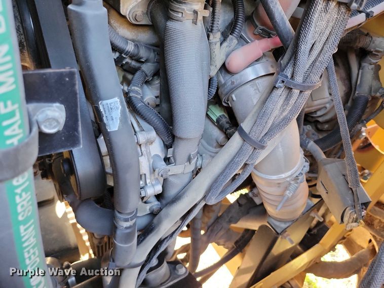 image for item EA2638 2017 Vermeer BC1800XL wood chipper