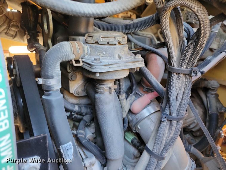 image for item EA2638 2017 Vermeer BC1800XL wood chipper