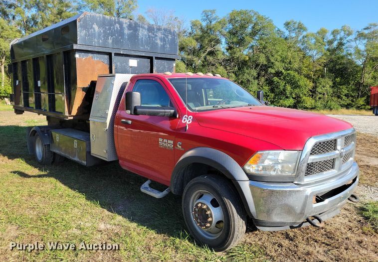 image for item EA2639 2016 RAM 5500 chipper truck