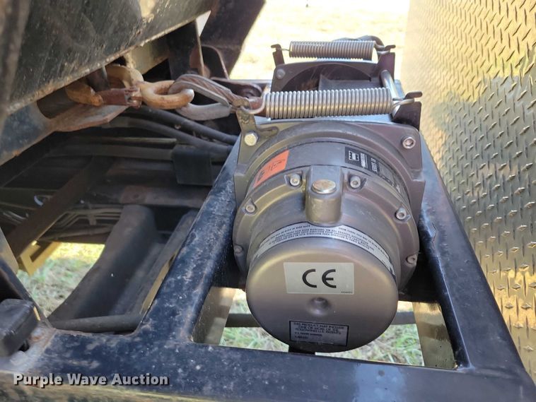 image for item EA2639 2016 RAM 5500 chipper truck