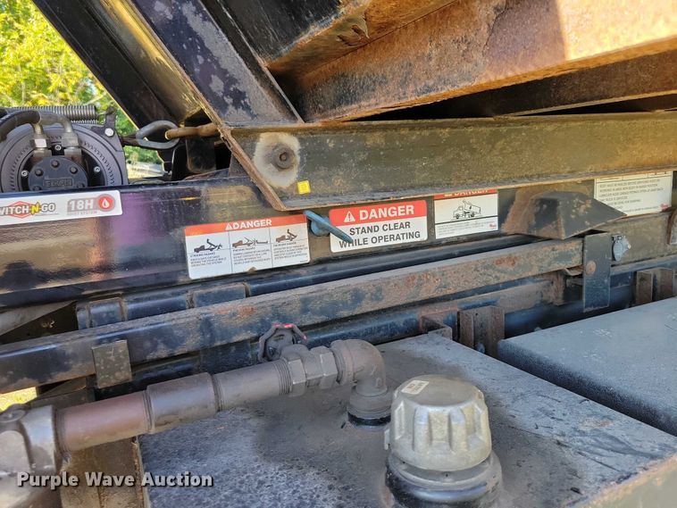 image for item EA2639 2016 RAM 5500 chipper truck