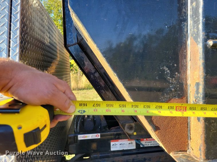 image for item EA2639 2016 RAM 5500 chipper truck