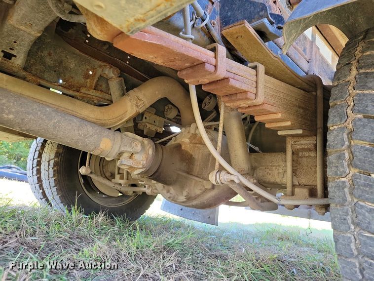 image for item EA2639 2016 RAM 5500 chipper truck