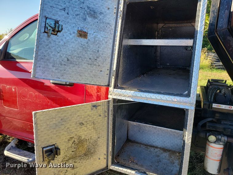 image for item EA2639 2016 RAM 5500 chipper truck