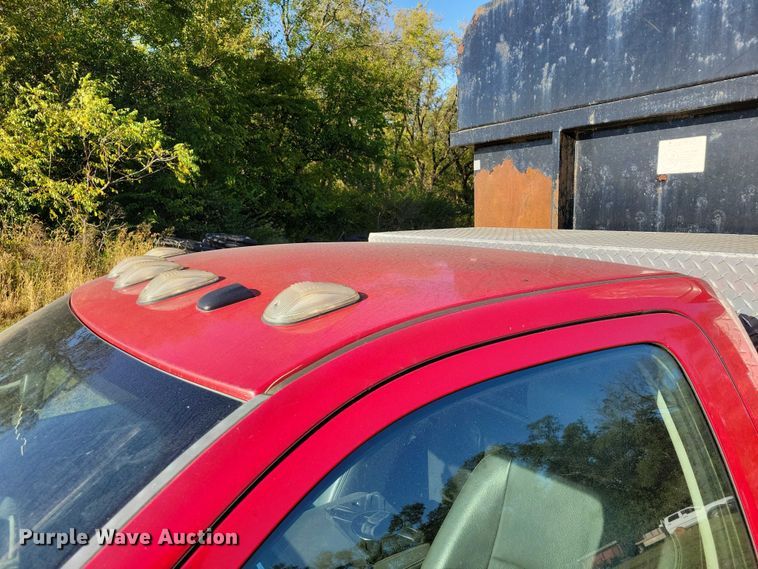 image for item EA2639 2016 RAM 5500 chipper truck