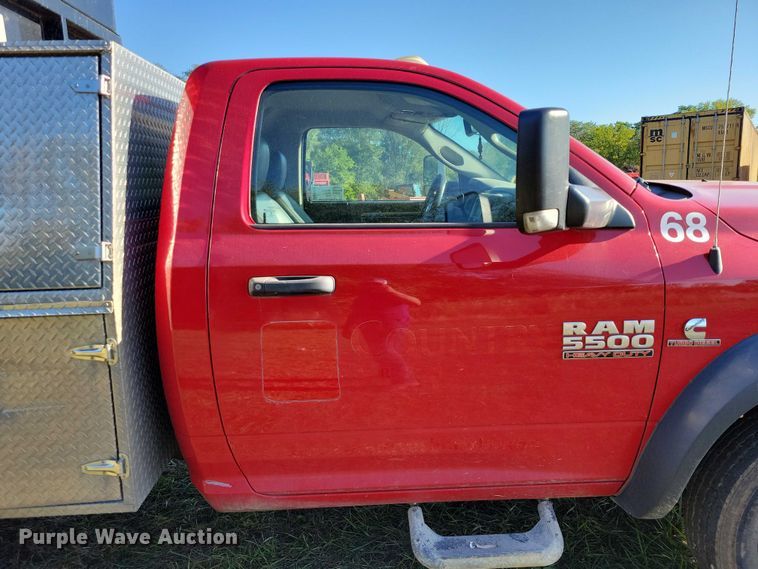 image for item EA2639 2016 RAM 5500 chipper truck