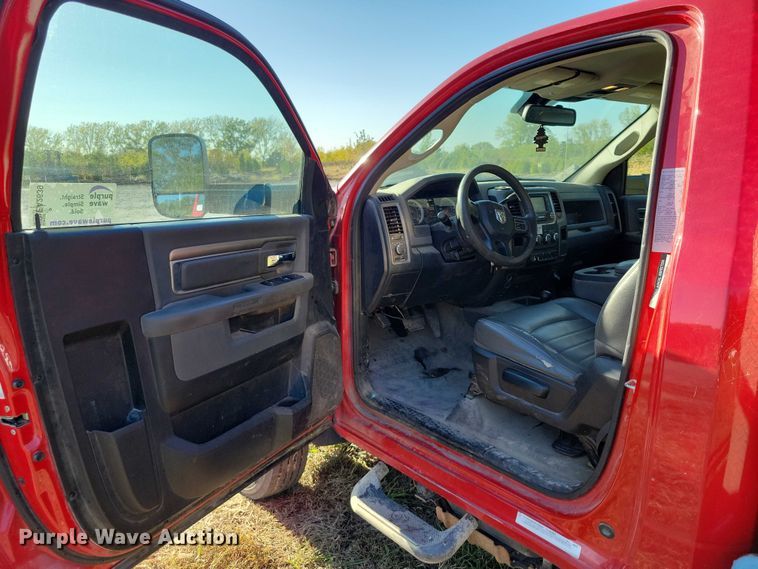 image for item EA2639 2016 RAM 5500 chipper truck