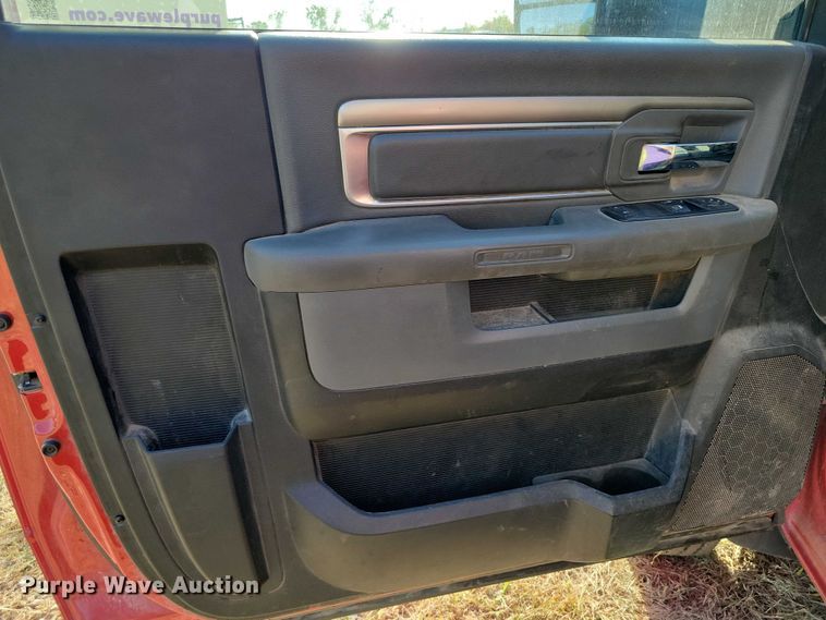 image for item EA2639 2016 RAM 5500 chipper truck