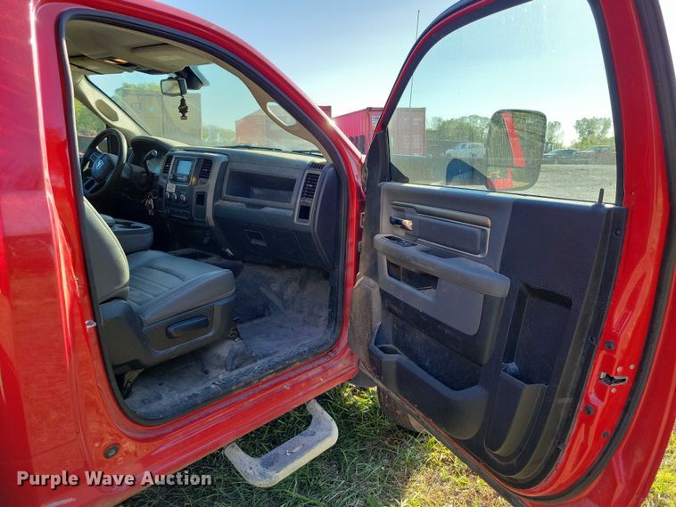 image for item EA2639 2016 RAM 5500 chipper truck