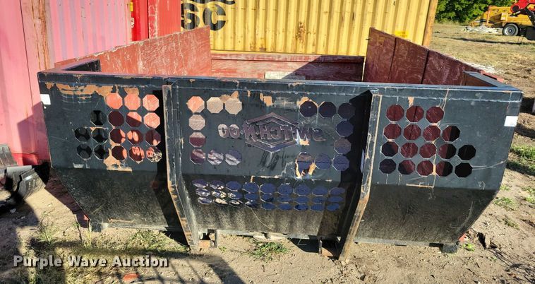 image for item EA2639 2016 RAM 5500 chipper truck