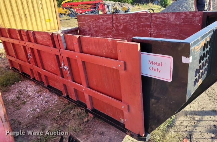 image for item EA2639 2016 RAM 5500 chipper truck