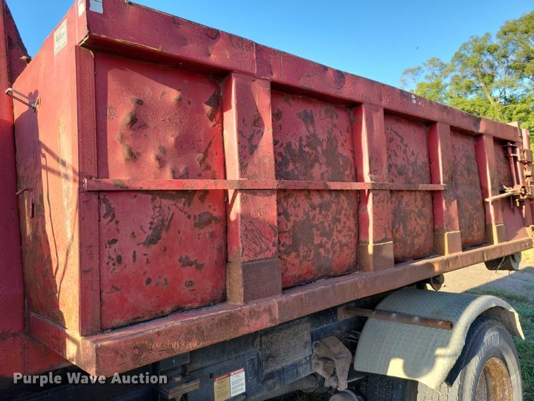 image for item EA2640 1998 Ford F800 hook lift truck