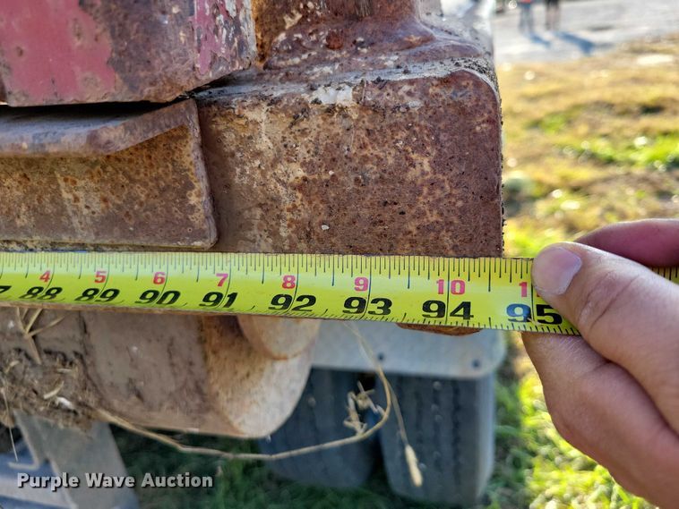 image for item EA2640 1998 Ford F800 hook lift truck