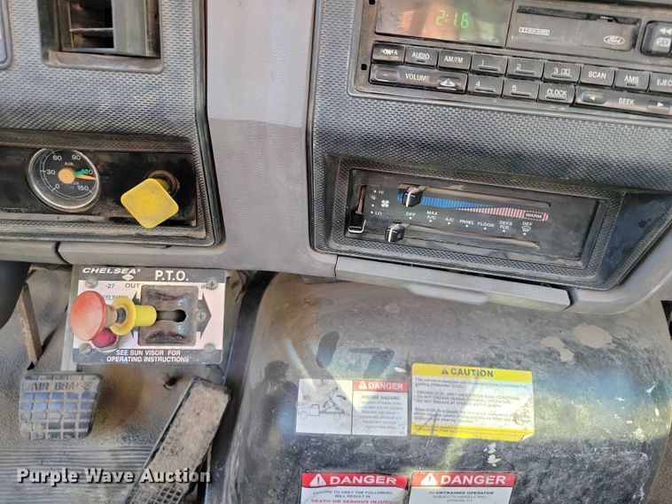 image for item EA2640 1998 Ford F800 hook lift truck