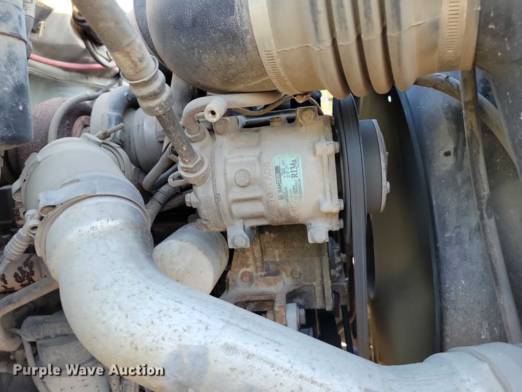 image for item EA2640 1998 Ford F800 hook lift truck