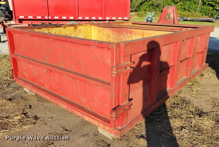 image for item EA2640 1998 Ford F800 hook lift truck