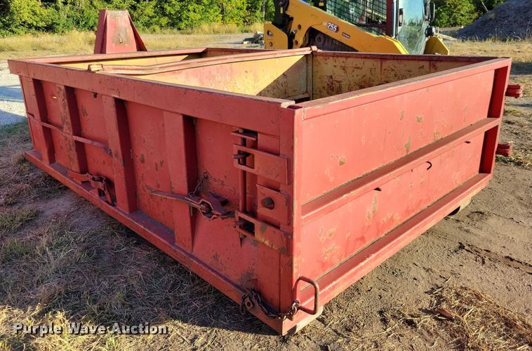 image for item EA2640 1998 Ford F800 hook lift truck