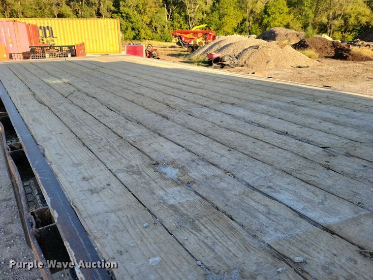 image for item EA2641 2007 Sterling LT8500 dump flatbed truck