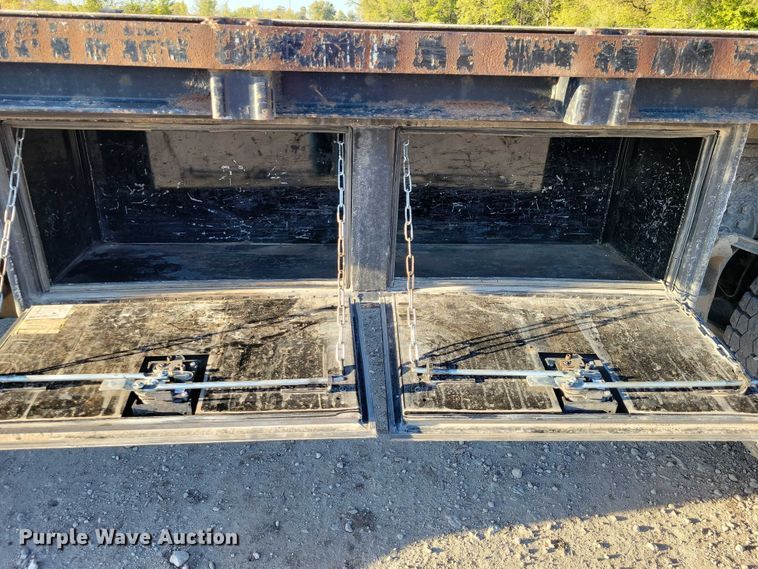 image for item EA2641 2007 Sterling LT8500 dump flatbed truck