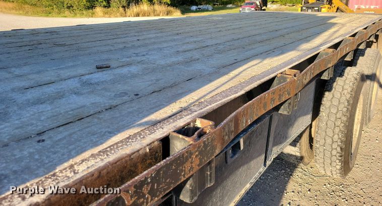 image for item EA2641 2007 Sterling LT8500 dump flatbed truck