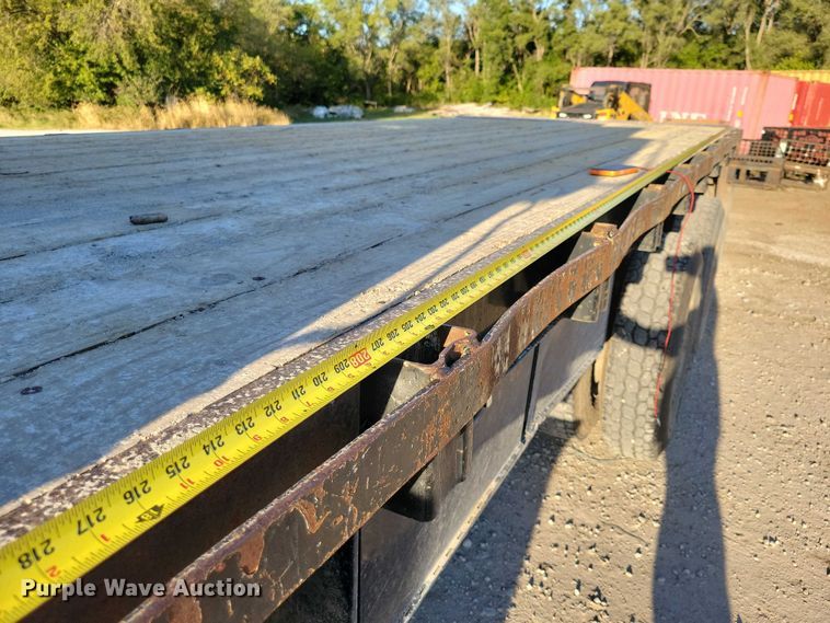 image for item EA2641 2007 Sterling LT8500 dump flatbed truck