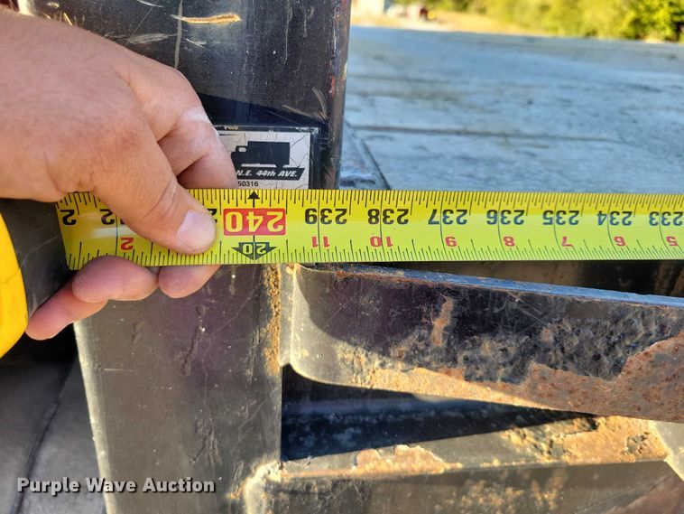 image for item EA2641 2007 Sterling LT8500 dump flatbed truck