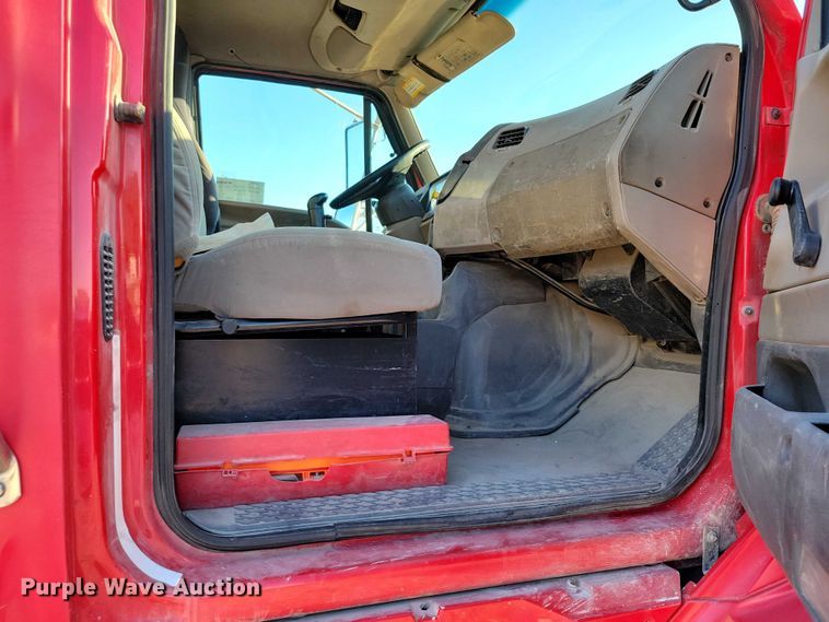 image for item EA2641 2007 Sterling LT8500 dump flatbed truck