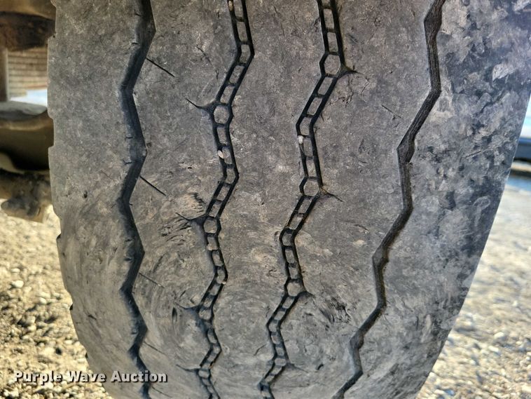 image for item EA2641 2007 Sterling LT8500 dump flatbed truck