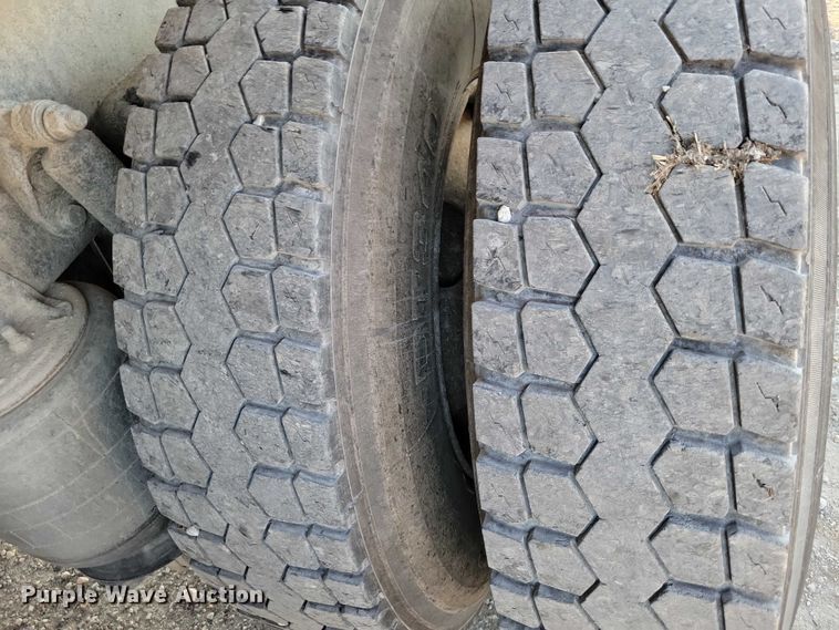 image for item EA2641 2007 Sterling LT8500 dump flatbed truck