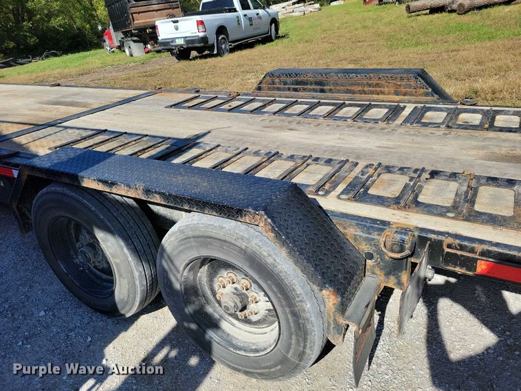 image for item EA2644 2019 Midsota tilt deck equipment trailer