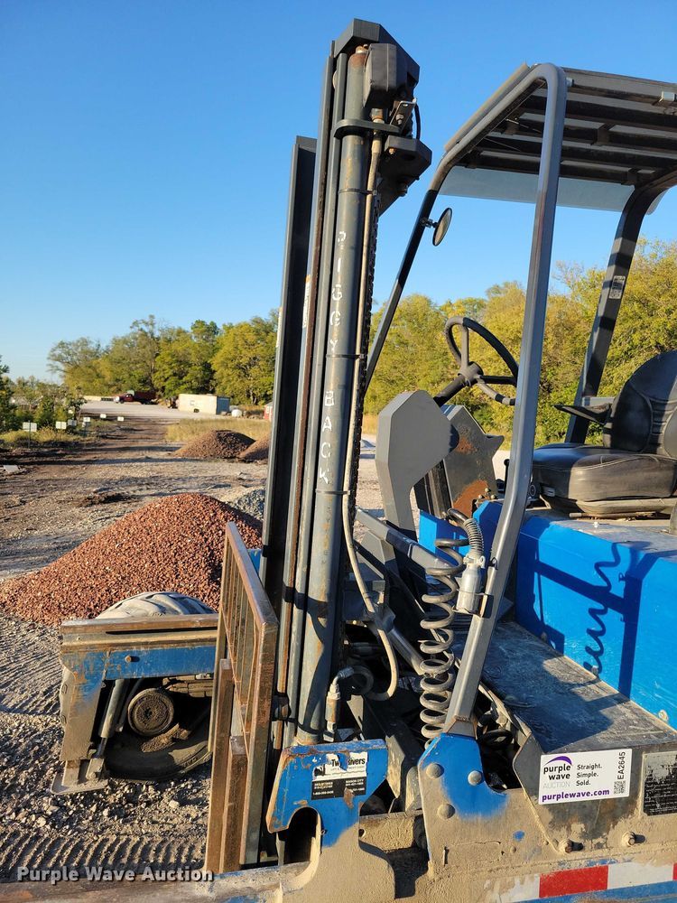 image for item EA2645 2006 Princeton Piggy Back PB50 forklift