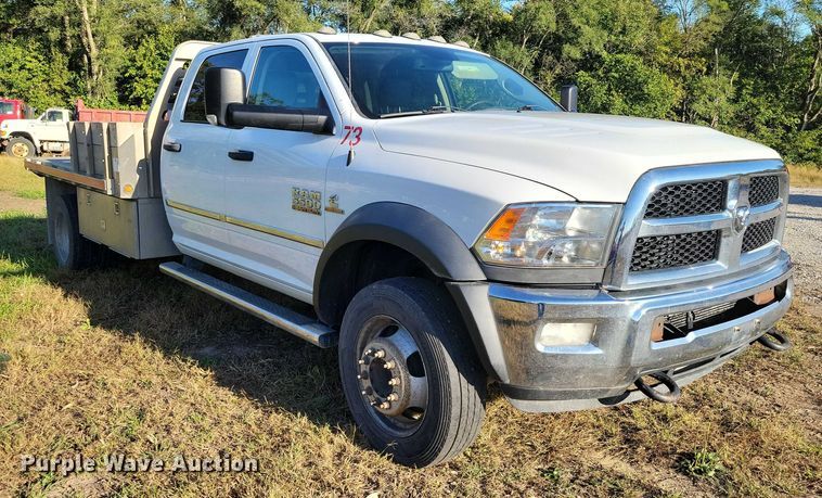 image for item EA2646 2017 RAM 5500 Crew Cab flatbed truck