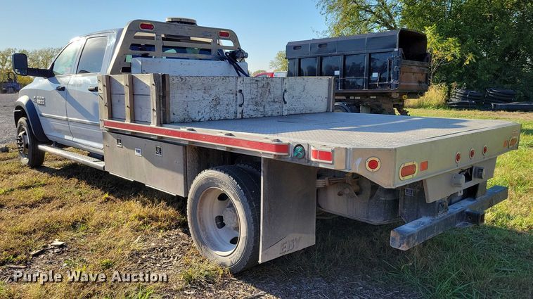 image for item EA2646 2017 RAM 5500 Crew Cab flatbed truck