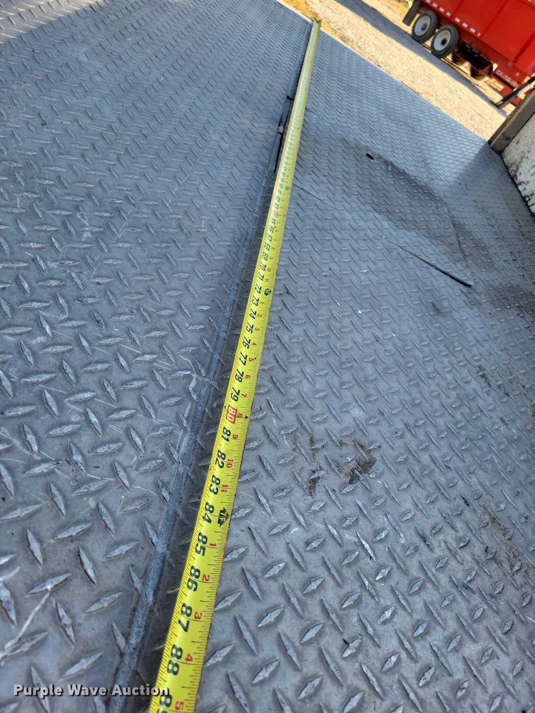 image for item EA2646 2017 RAM 5500 Crew Cab flatbed truck