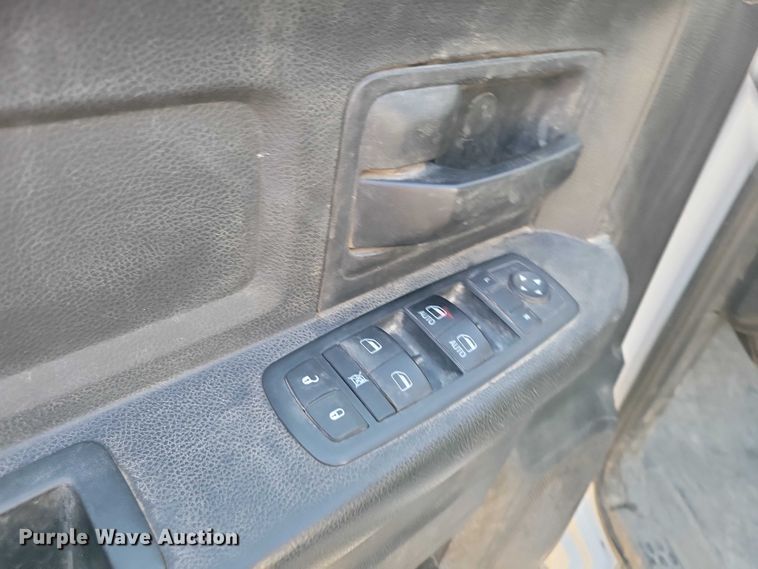 image for item EA2646 2017 RAM 5500 Crew Cab flatbed truck