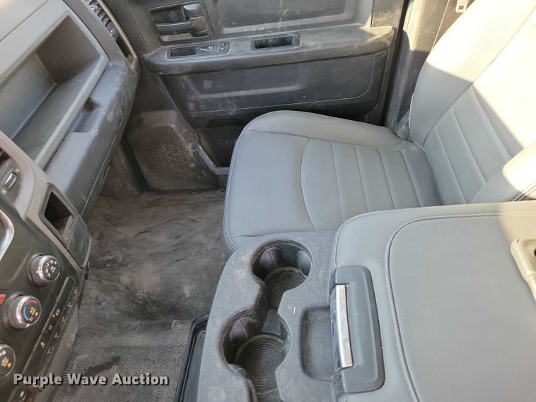 image for item EA2646 2017 RAM 5500 Crew Cab flatbed truck