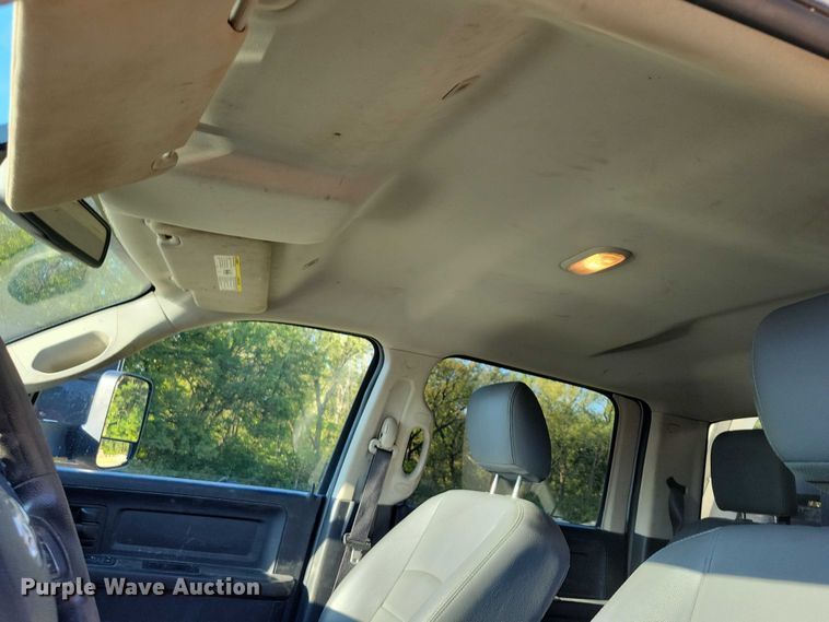 image for item EA2646 2017 RAM 5500 Crew Cab flatbed truck